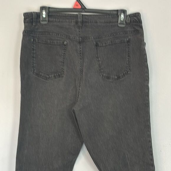 Jones New York | Women’s Sport Stretch Black Denim Jeans - Picture 5 of 11